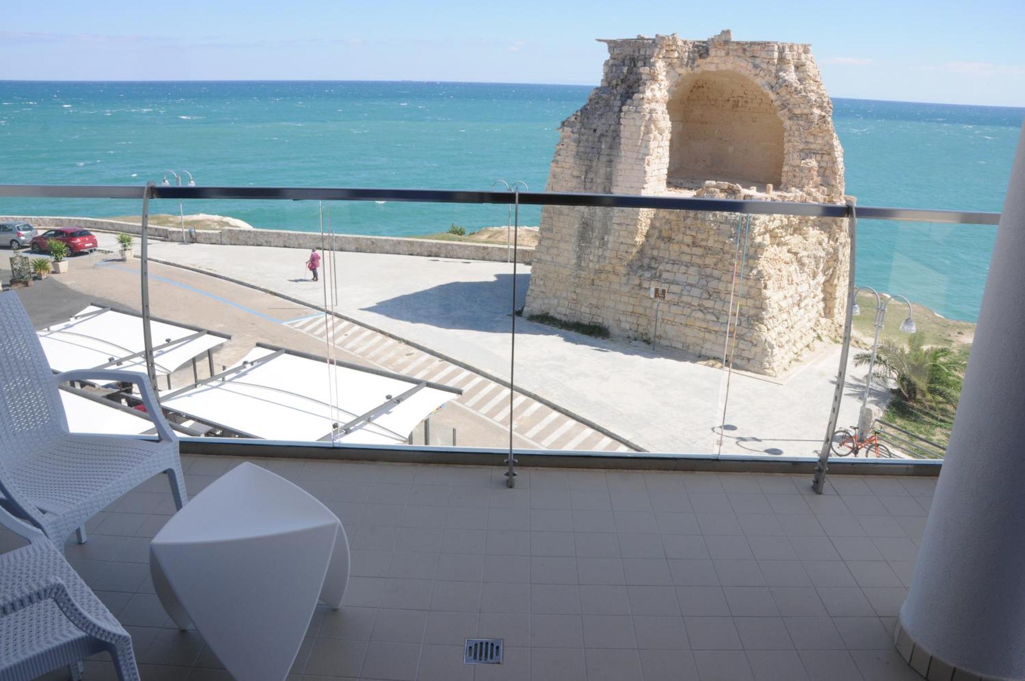 Hotel Belvedere Torre dell'Orso Luaran gambar