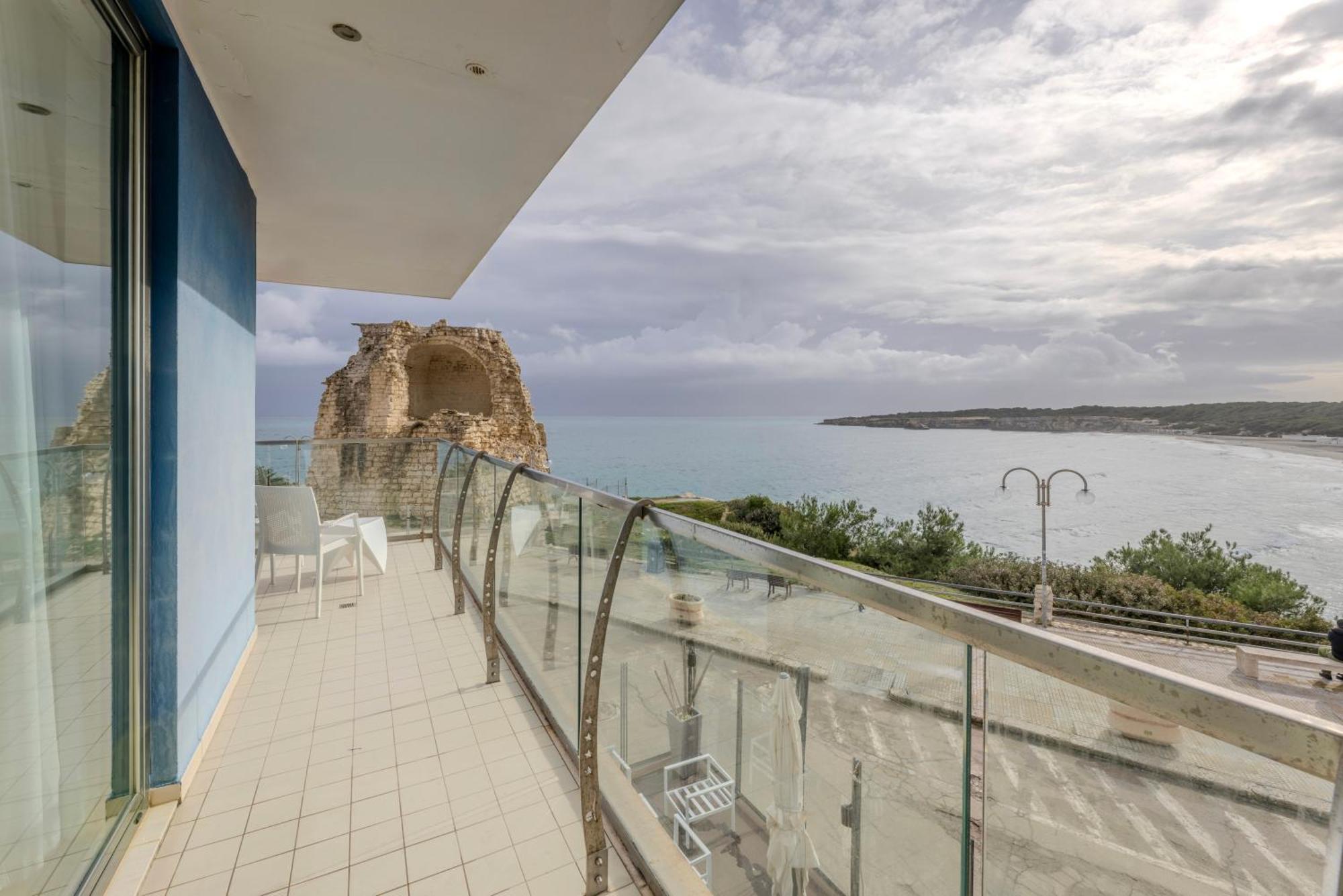 Hotel Belvedere Torre dell'Orso Luaran gambar
