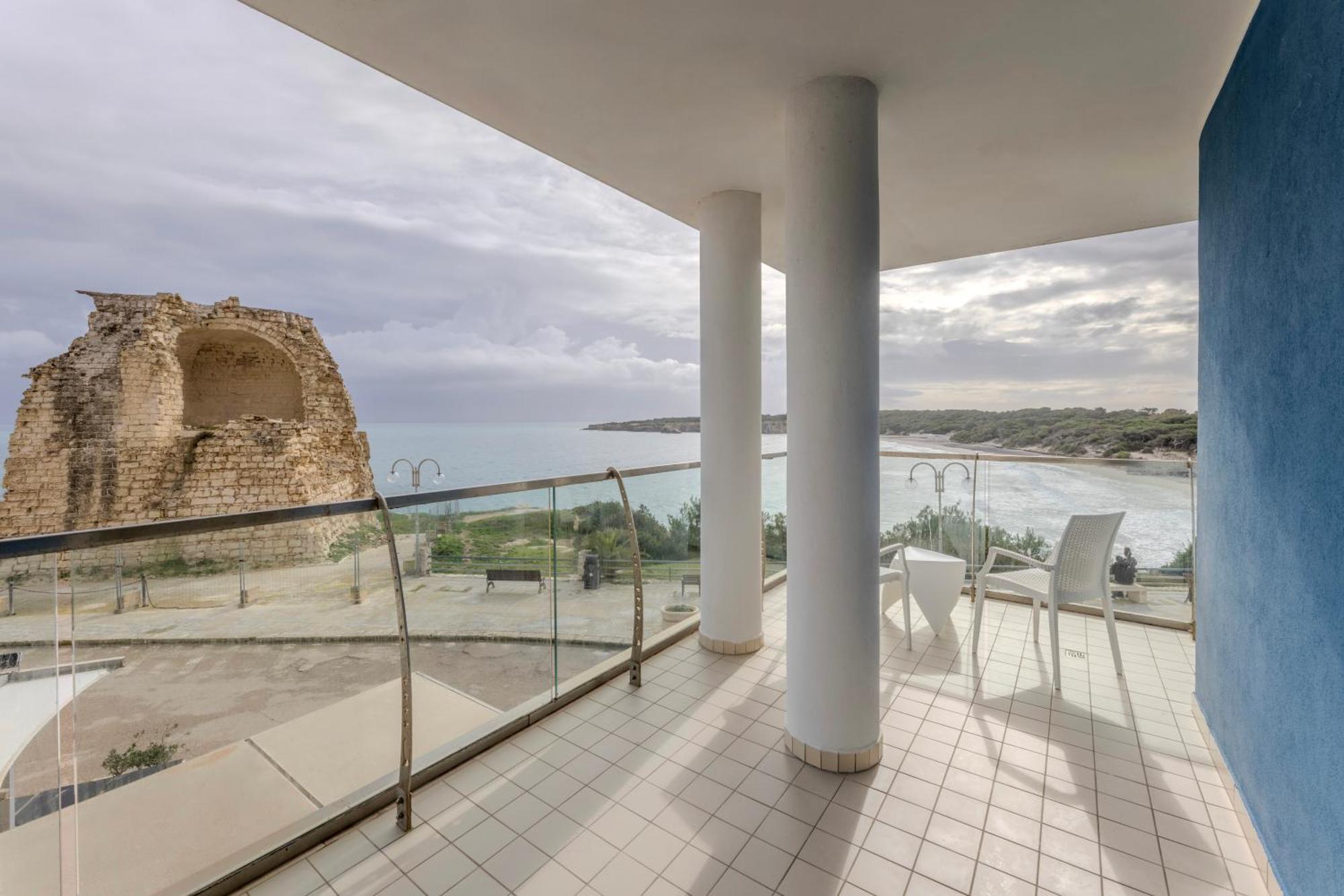 Hotel Belvedere Torre dell'Orso Luaran gambar