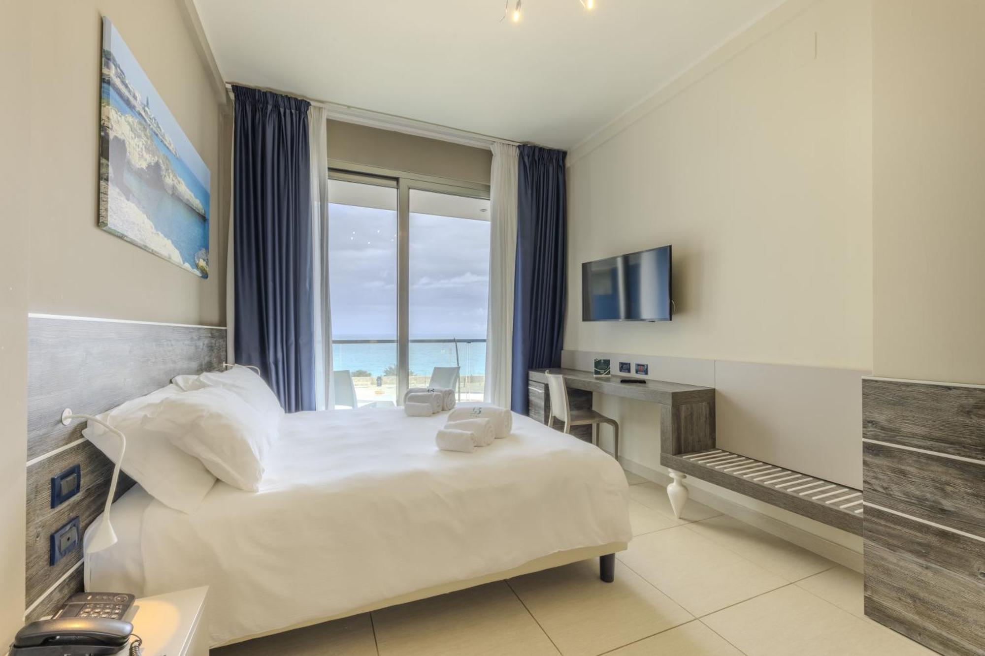 Hotel Belvedere Torre dell'Orso Luaran gambar